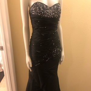 Floor length Black Prom/Ball gown